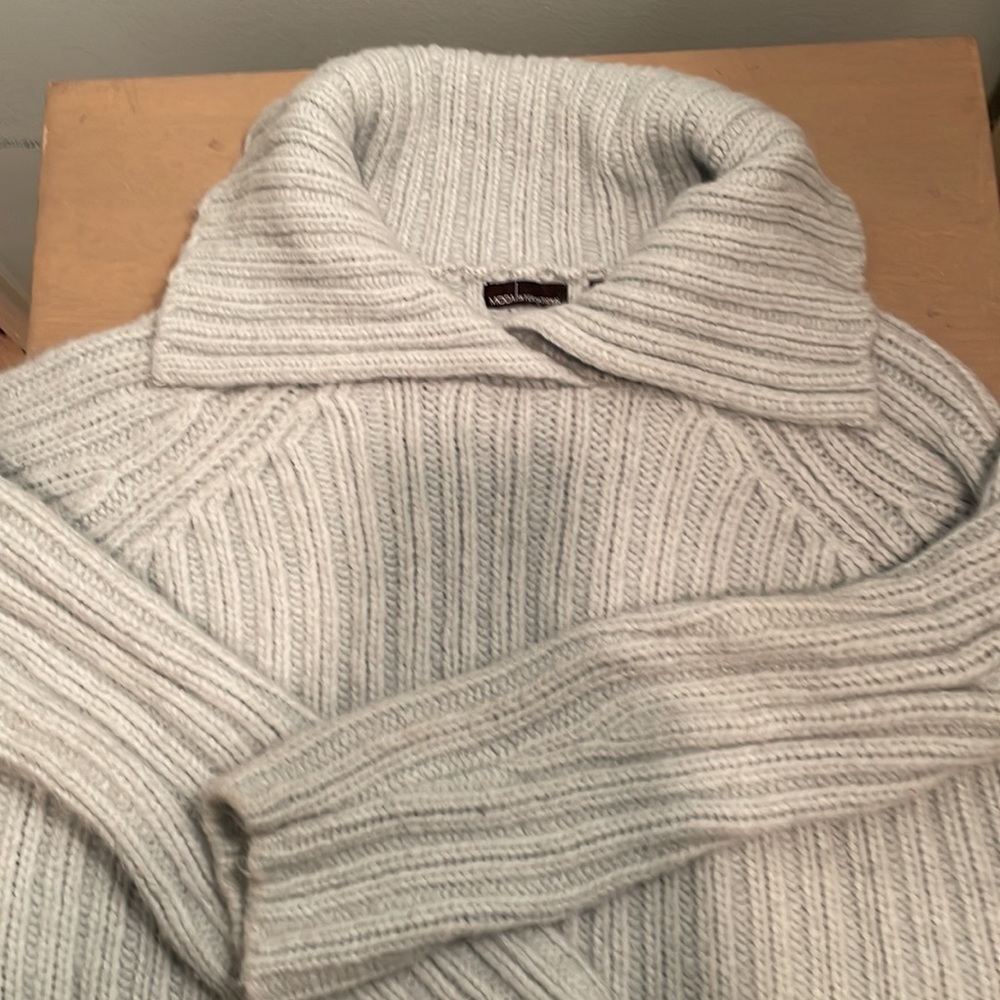 MODA International collared sweater. Blue. Size small.